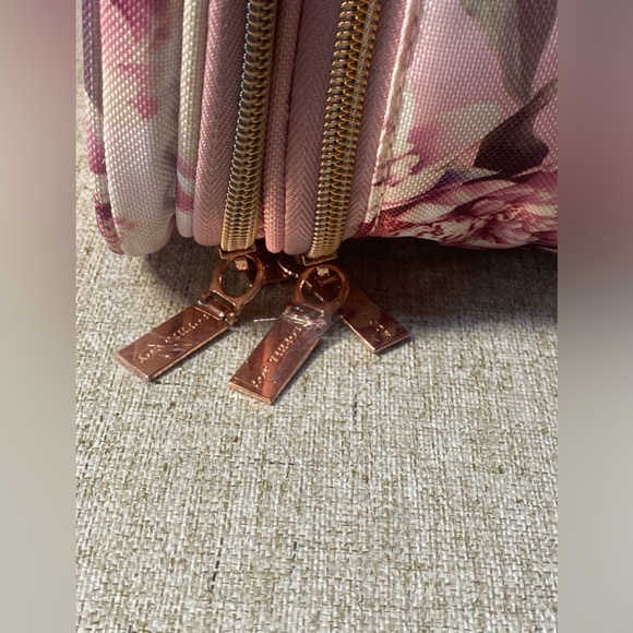 🌸 SOPHIA JOY BY Conair is a beauty brand that aims to provide fun a🌸#Sophia - Picture 7 of 15